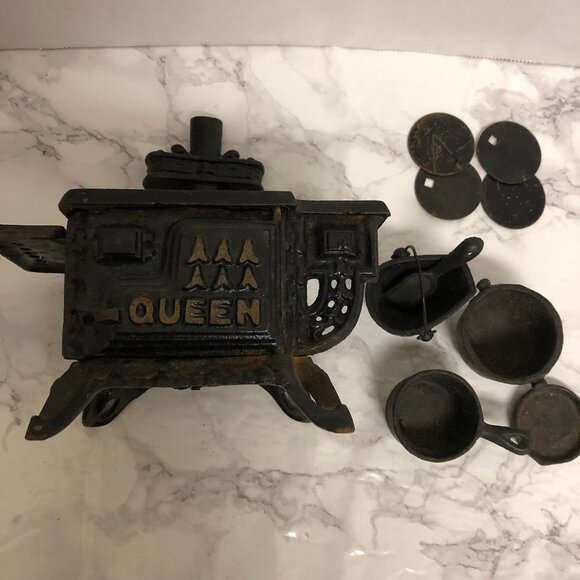 Vintage Antique Dollhouse Miniature Queen Cast Iron Stove with Accessories - Picture 5 of 9